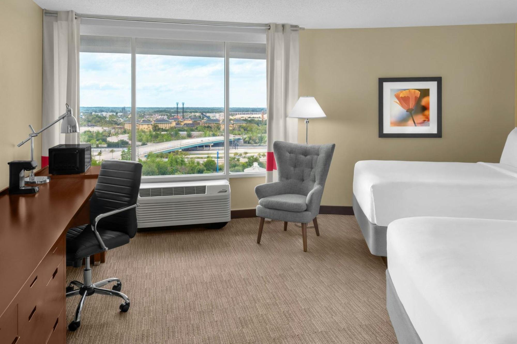 Guest room, 2 Queen, High floor