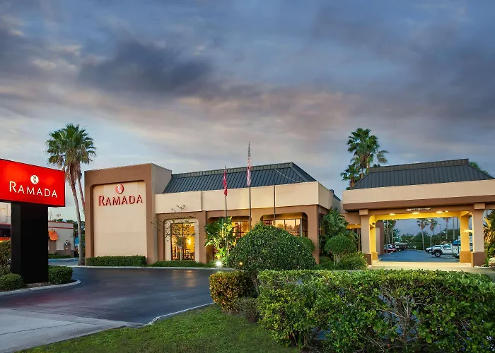 Hotel de praia: Ramada By Wyndham Orlando Florida Mall