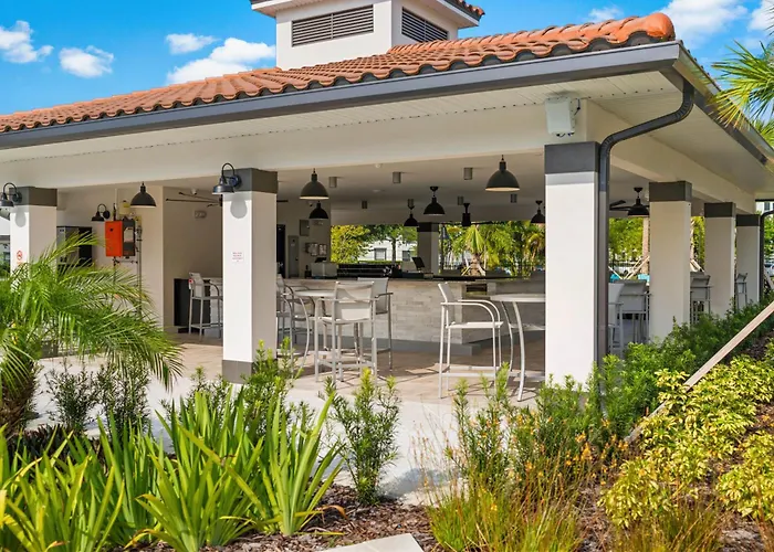  Newly Renovated Townhome, Near Universal & I-Drive
